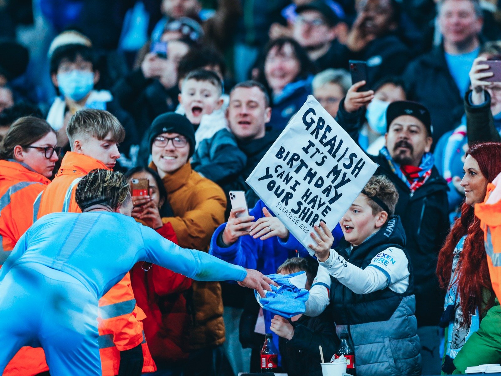 牌的人仍是 牌的人仍是