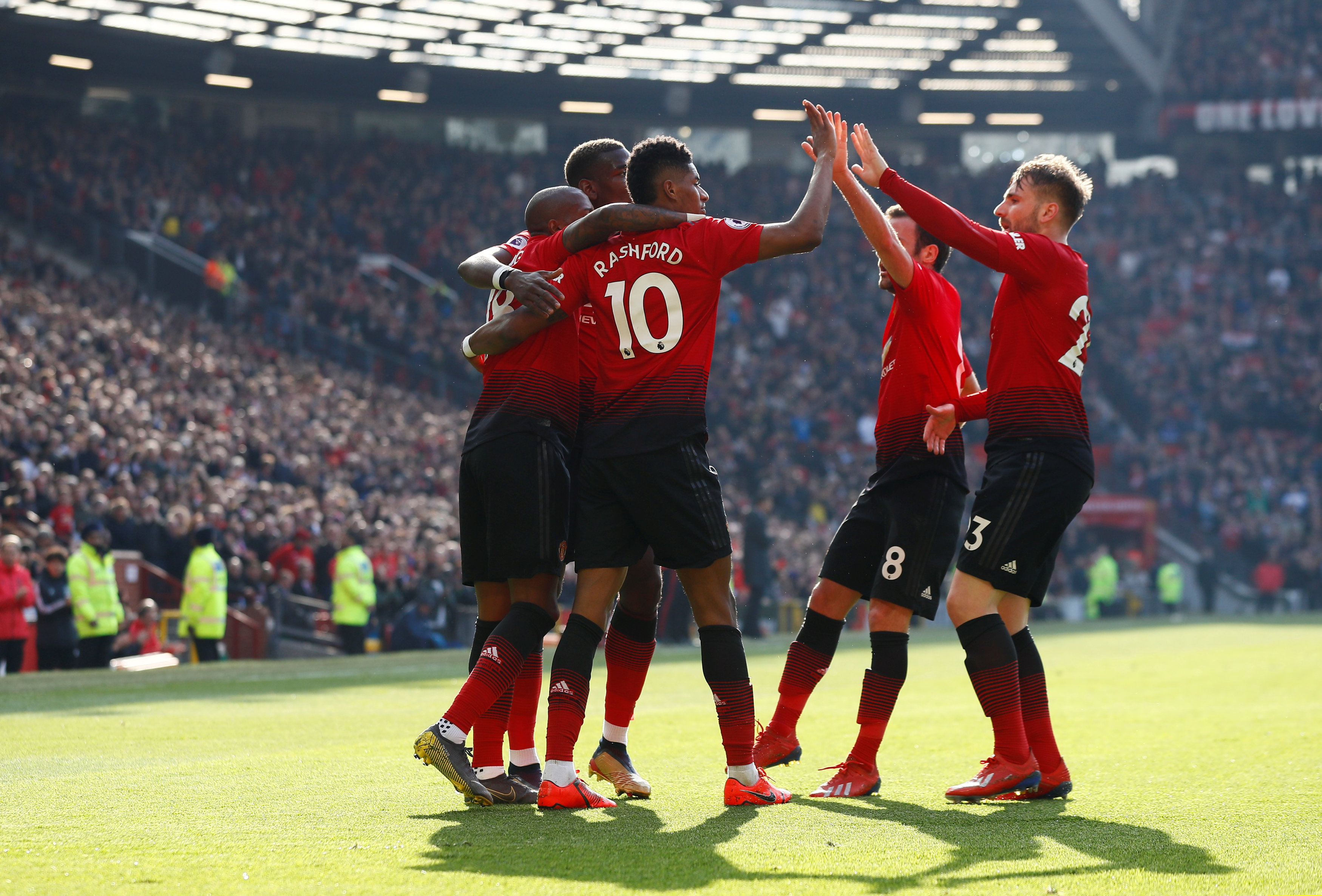 将球精准地 将球精准地